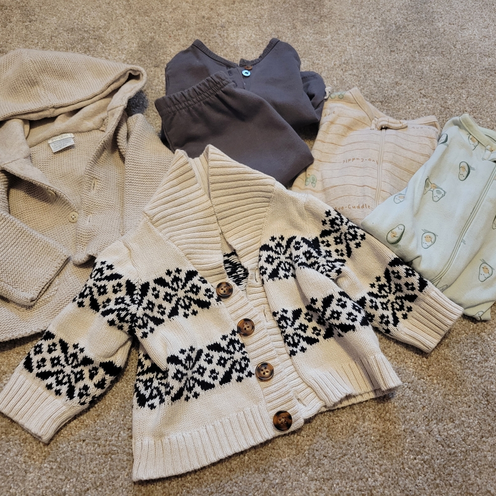 6 Piece Gender Neutral 0-3m Bundle With Cozy Knit Sweaters And Onesies